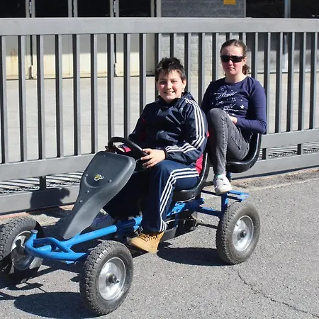 Grande Casa Di Famiglia